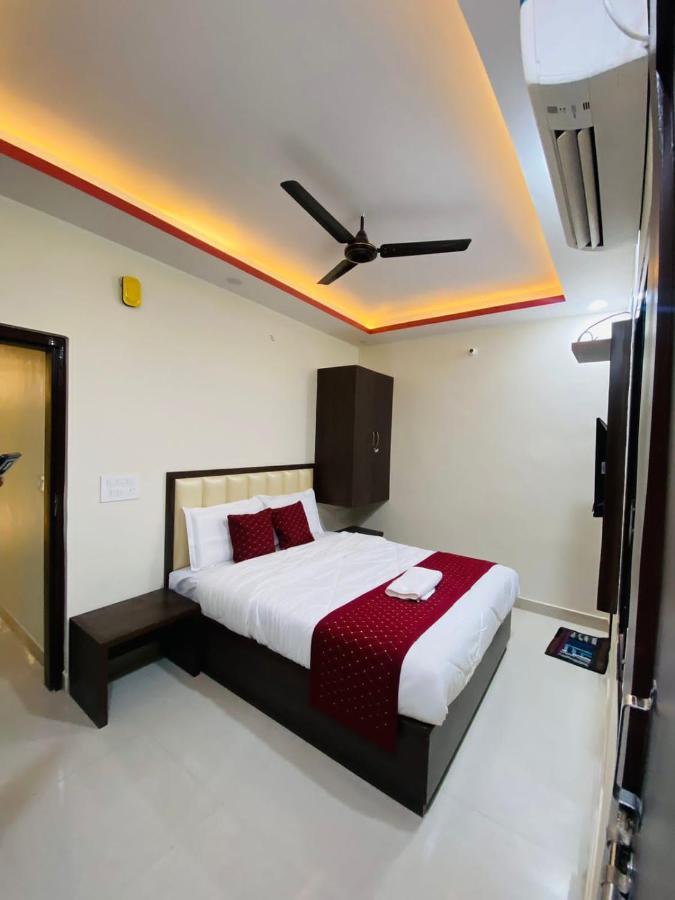 Hotel Grill Inn Лакхнау Екстер'єр фото