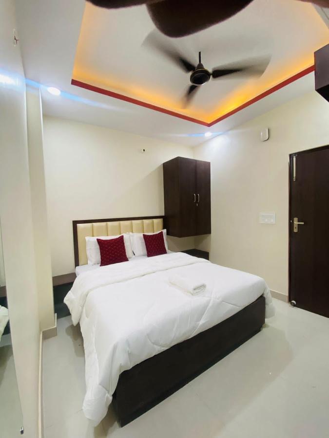 Hotel Grill Inn Лакхнау Екстер'єр фото